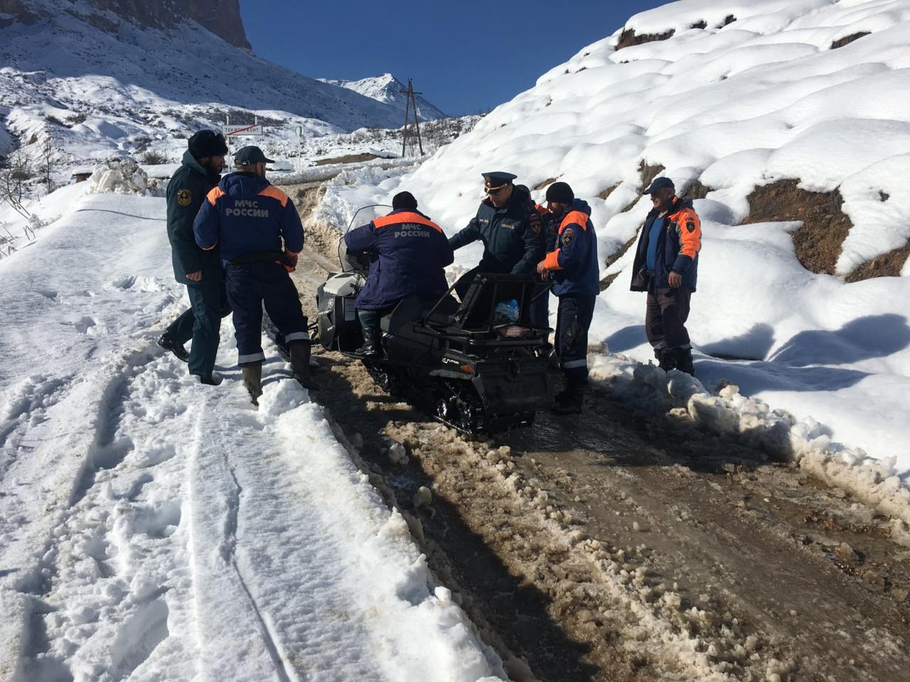 Сотни жителей Дагестана остаются в ПВР после прорыва плотины